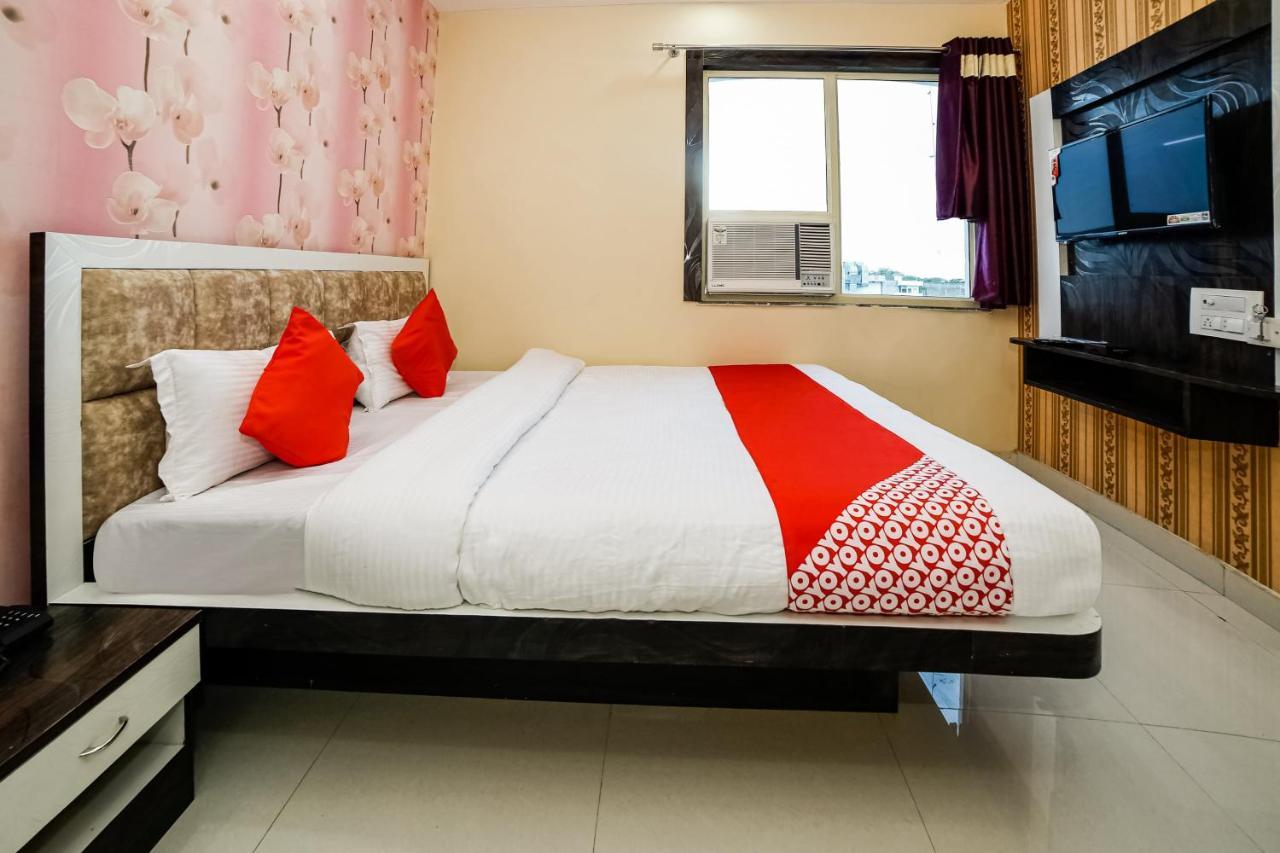 Oyo 41923 Prema Kunj Resort Джханси Экстерьер фото